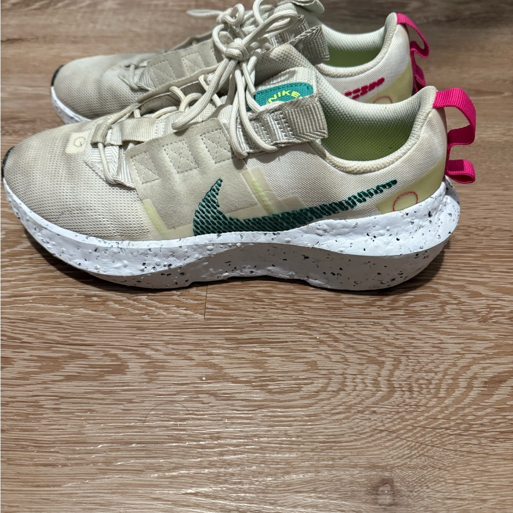 Nike Women's Cream and Green Sneakers